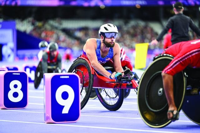 Parcours des athlètes en fauteuil roulant (hommes) avant la photo - départ de la course lors de l'épreuve d'athlétisme des Jeux paralympiques de Paris 2024 au Stade de France à Paris, France, le 5 septembre 2024.
